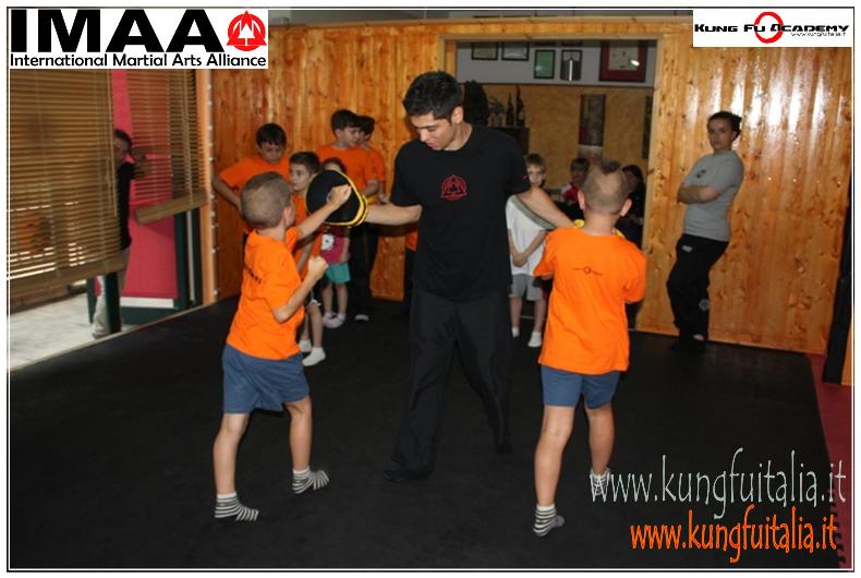 www.kungfuitalia.it accademia di kung fu academy caserta di Sifu Salvatore Mezzone scuola IMAA wing tjun chun tsun difesa personale festa bambini chi (39)